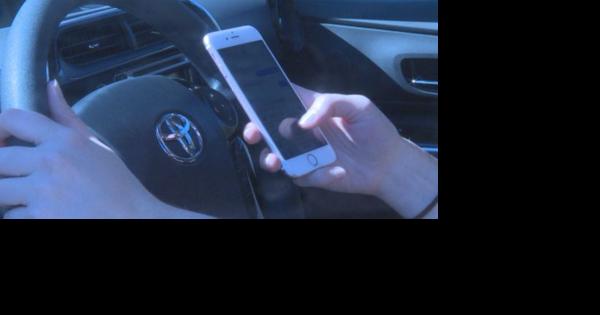 Texting while driving ban awaiting Parson's signature - Vimarsana News