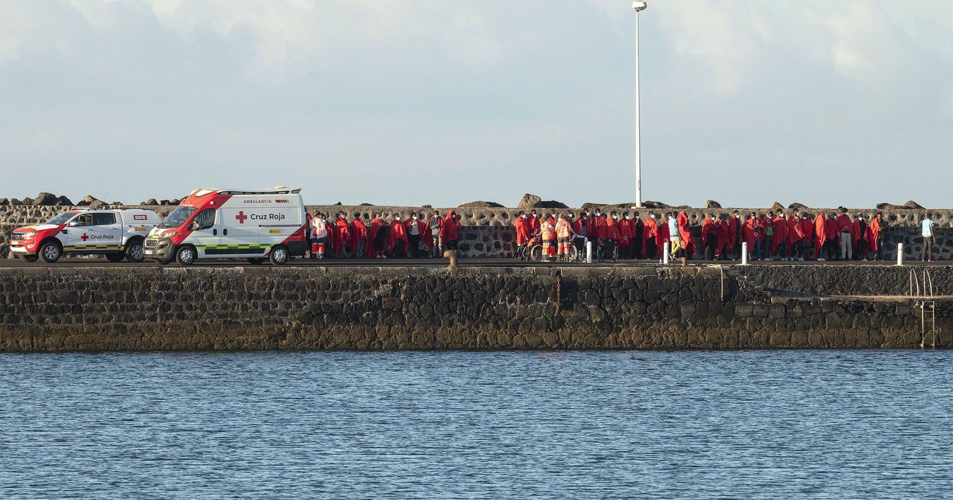 Dozens feared drowned after migrant boat sinks off Spain's Canary Islands | Nation & World News - Vimarsana News