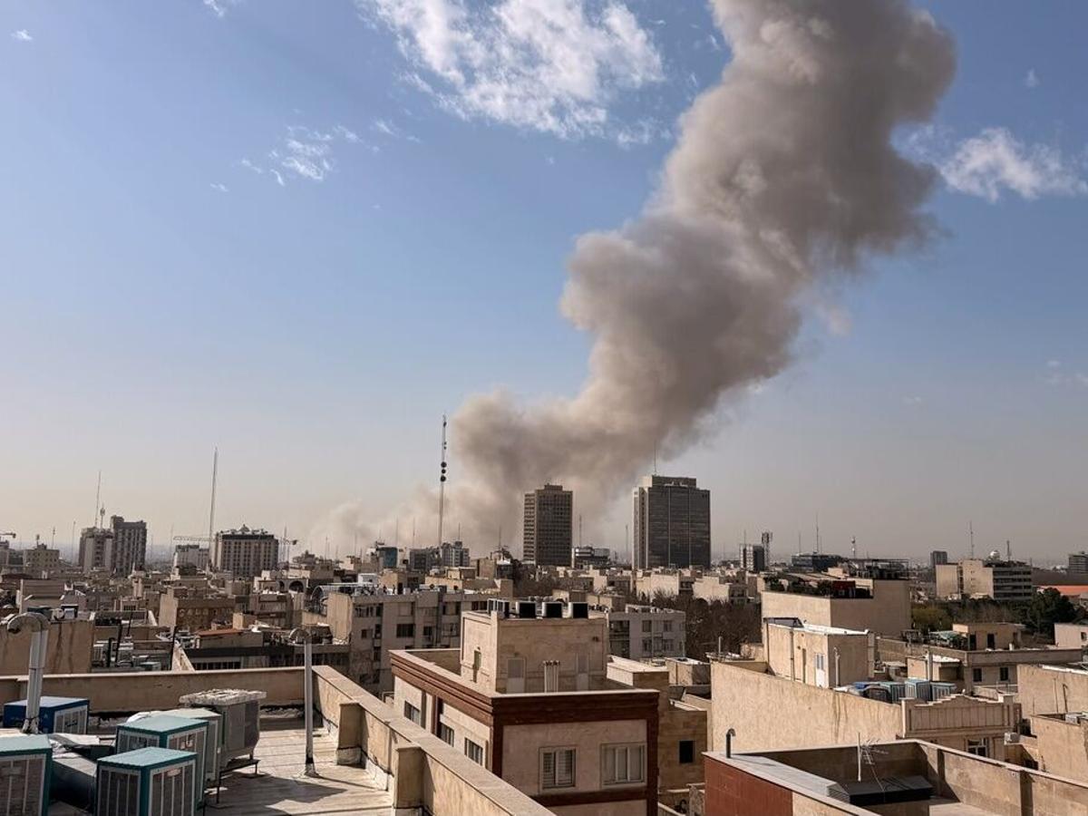 US and Israel launch a major attack on Iran and Trump urges Iranians to 'take over your government' | News | komu.com