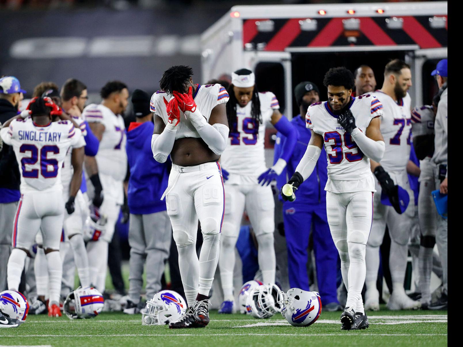 Buffalo Bills Player Damar Hamlin Returns To NFL Field For The First Time  Since Cardiac Arrest – Deadline