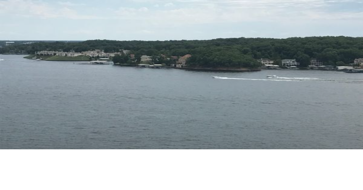 1 man dead, 3 other injured in Lake of the Ozarks boat crash Mid