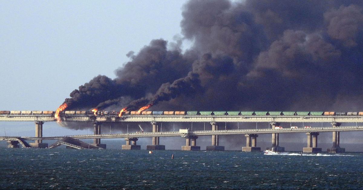 A blast hit a key bridge linking Crimea to Russia. Here's what we know | Nation & World News | komu.com