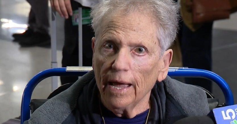 Travelers rattled after flight to O'Hare is diverted to Detroit due to unruly passenger