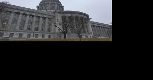Gov. Parson to announce new directors for departments of mental health, revenue - Vimarsana News