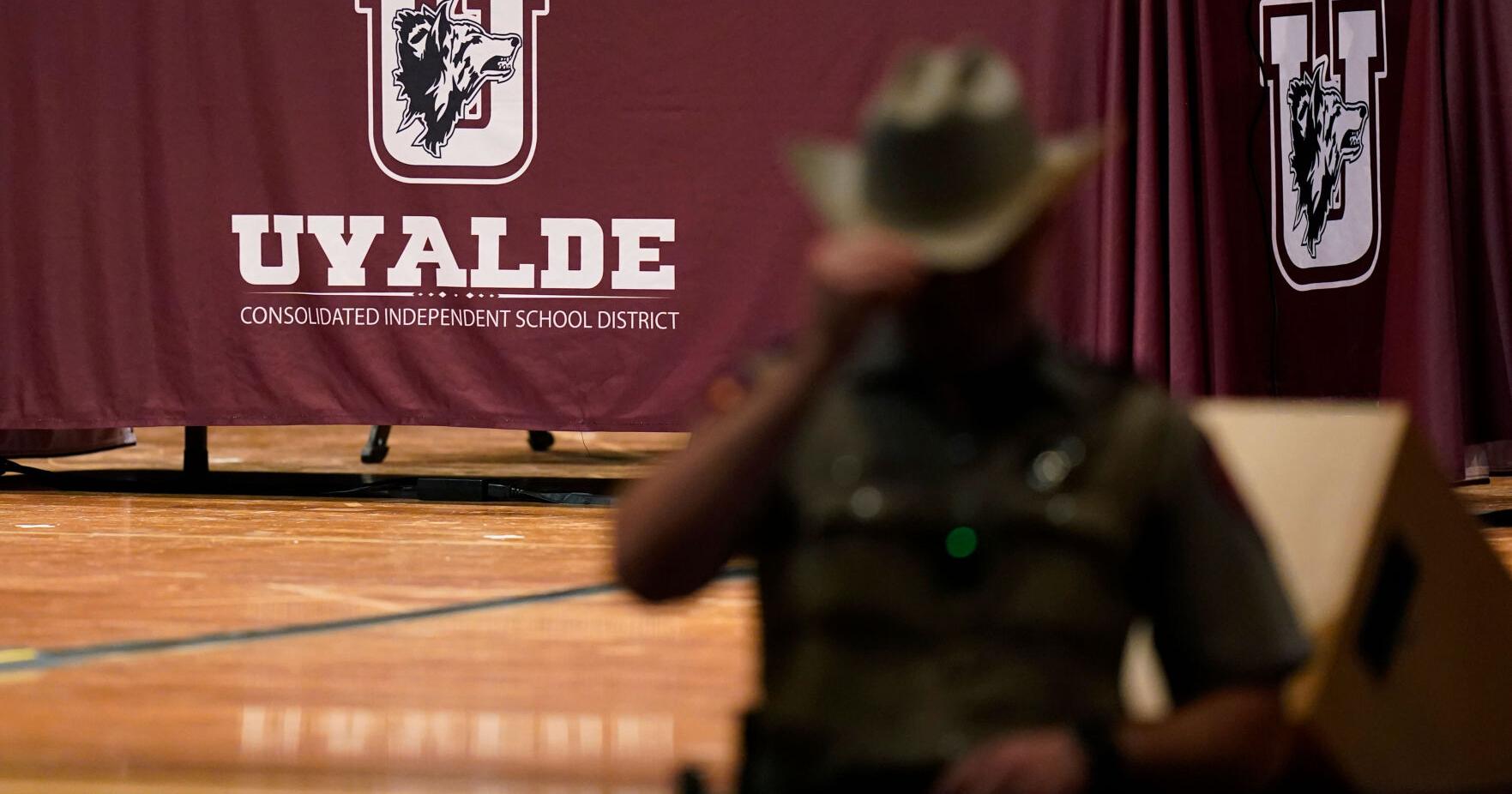 Uvalde school district suspends its police force, 2 school officials placed on administrative leave after CNN report - Vimarsana News
