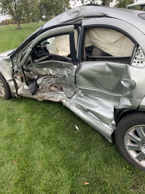 Crash on C.R. 427 injures two