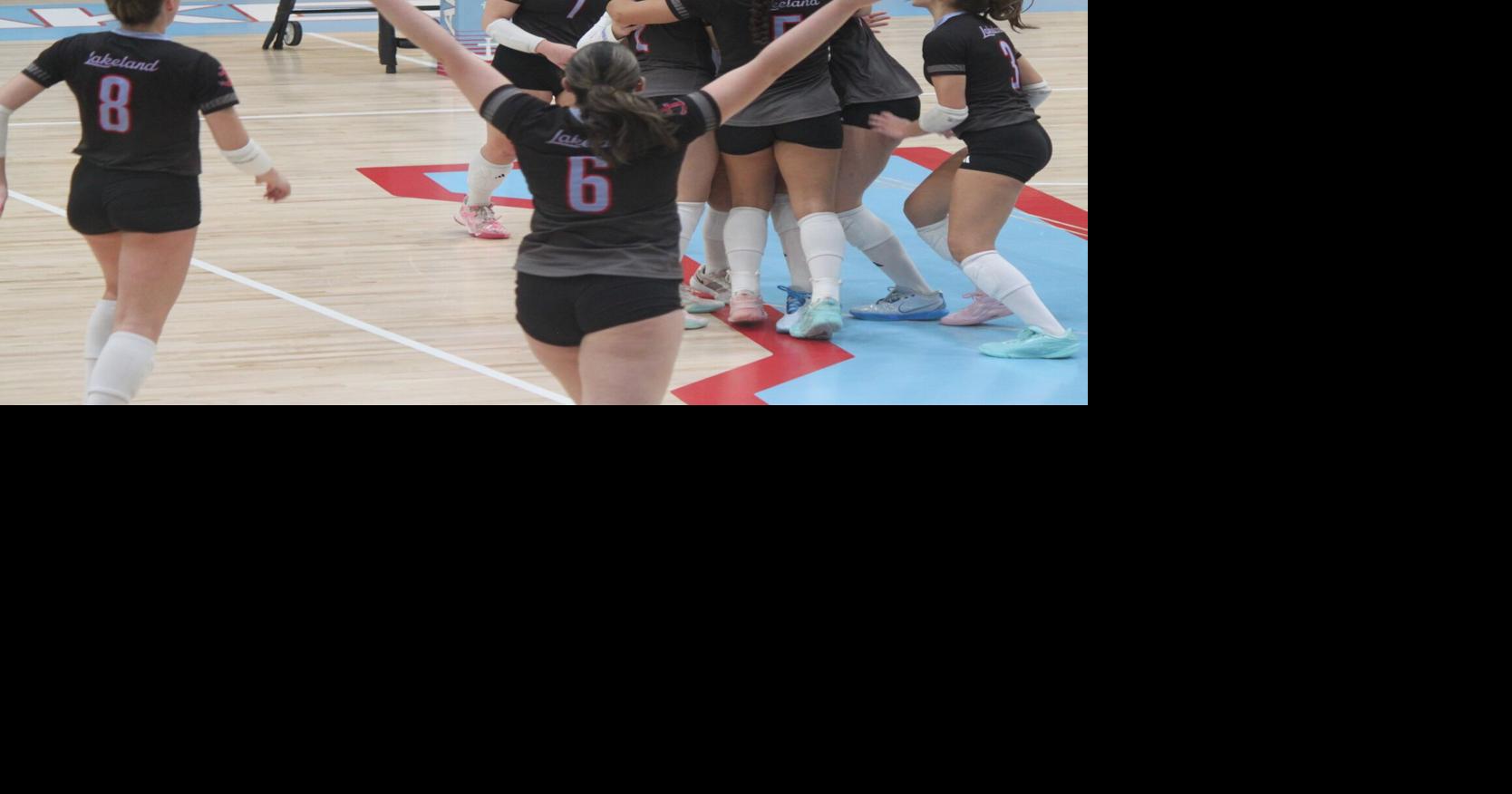 Lakers win third straight volleyball sectional