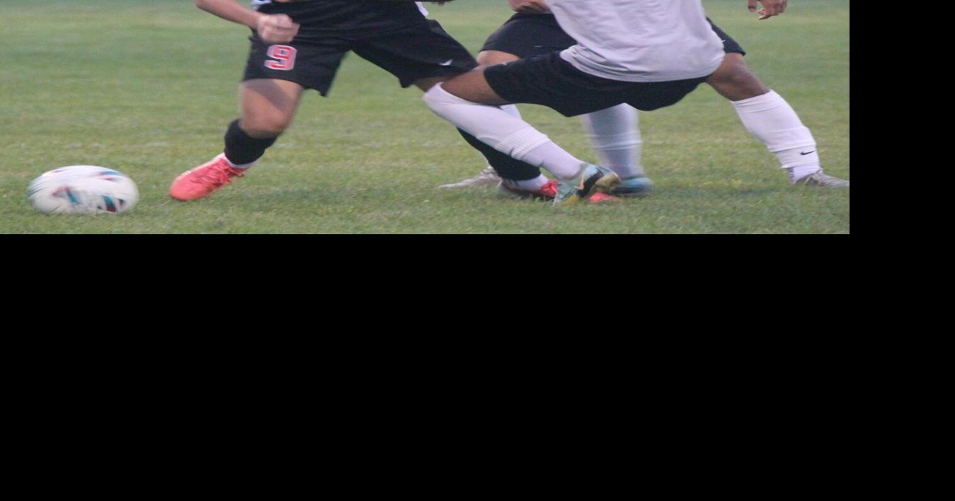 Barons drop season opener to Bruins