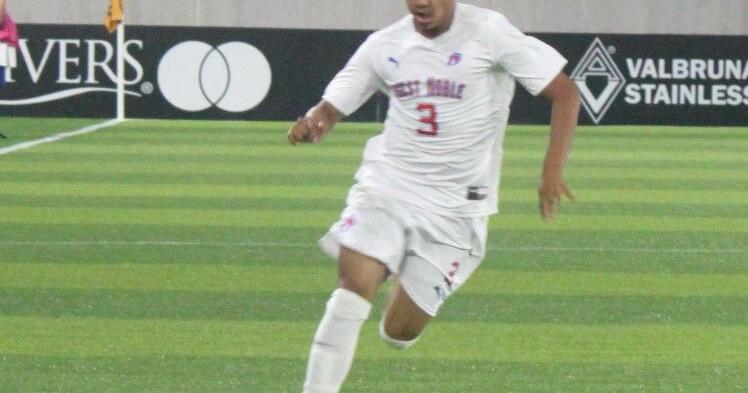 Charger soccer sweeps Cougars in Fort Wayne
