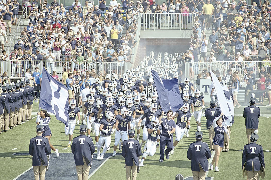 Trine celebrates homecoming | Photo Galleries | kpcnews.com