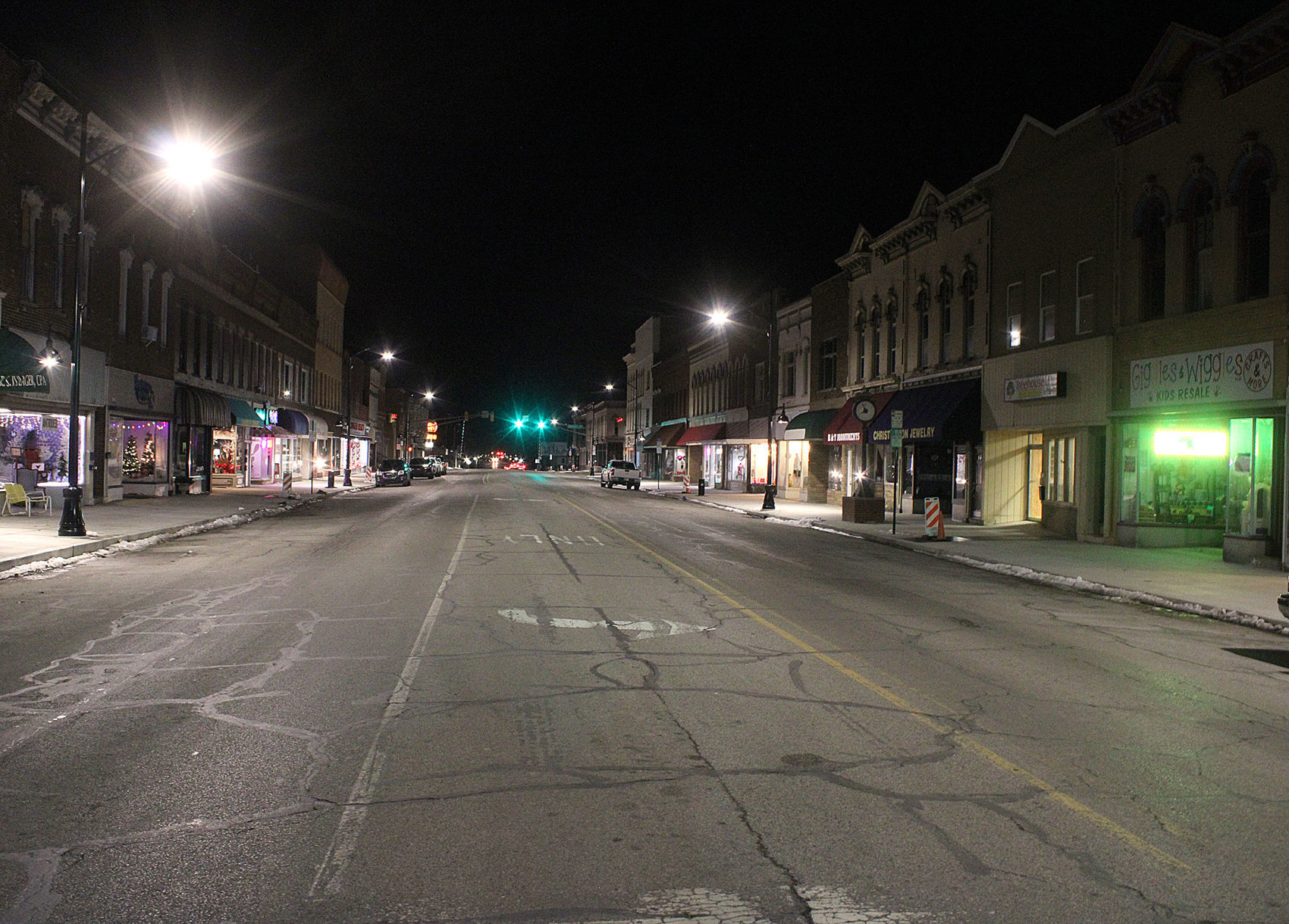 Kendallville celebrates Main Street lights, but final upgrade still required - Vimarsana News