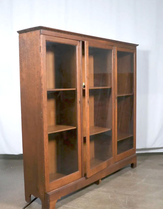 Library treasures to be auctioned off - Vimarsana News
