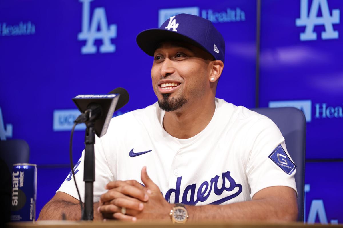 Cue the trumpets! Edwin DÃaz lands in LA to start his new chapter with the champion Dodgers | | kpcnews.com