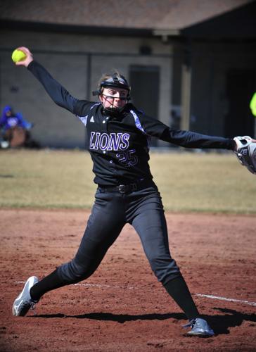 Feltner, Cron help Rockies snap 8-game skid, top Phils 5-0