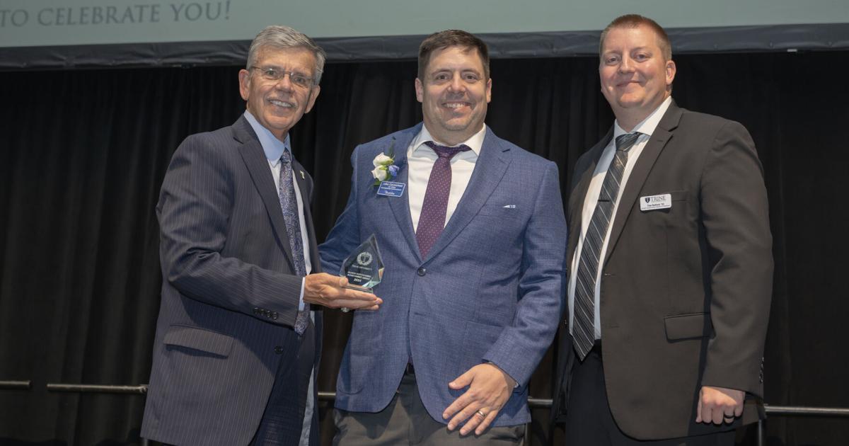 Trine honors alumni at annual Touchstone celebration dinner ...