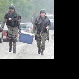 Standoff ends in suicide|Suspect allegedly shot at Kendallville police ...