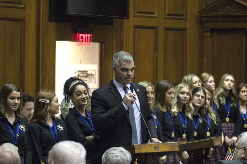 Rep Morris Honors Bd Cheer Cross Country Champs Infortwayne Kpcnews Com
