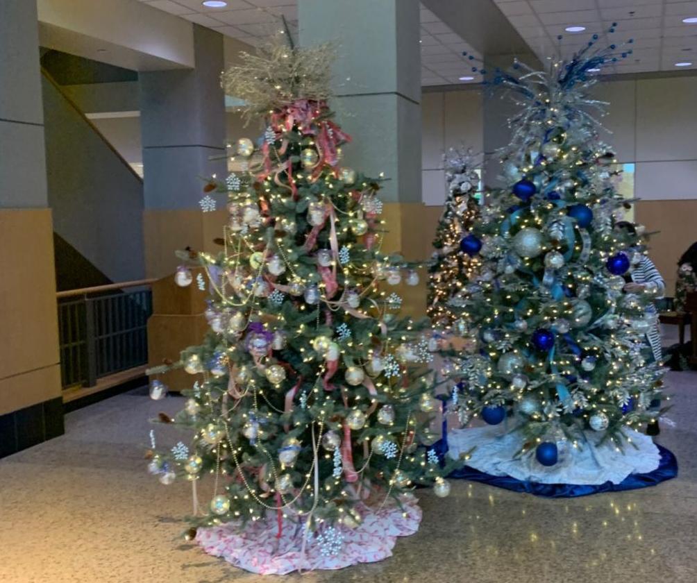 Families Grieve Lost Loved Ones With Ornaments At Lutheran Hospital Remembrance Tree Event Infortwayne Kpcnews Com