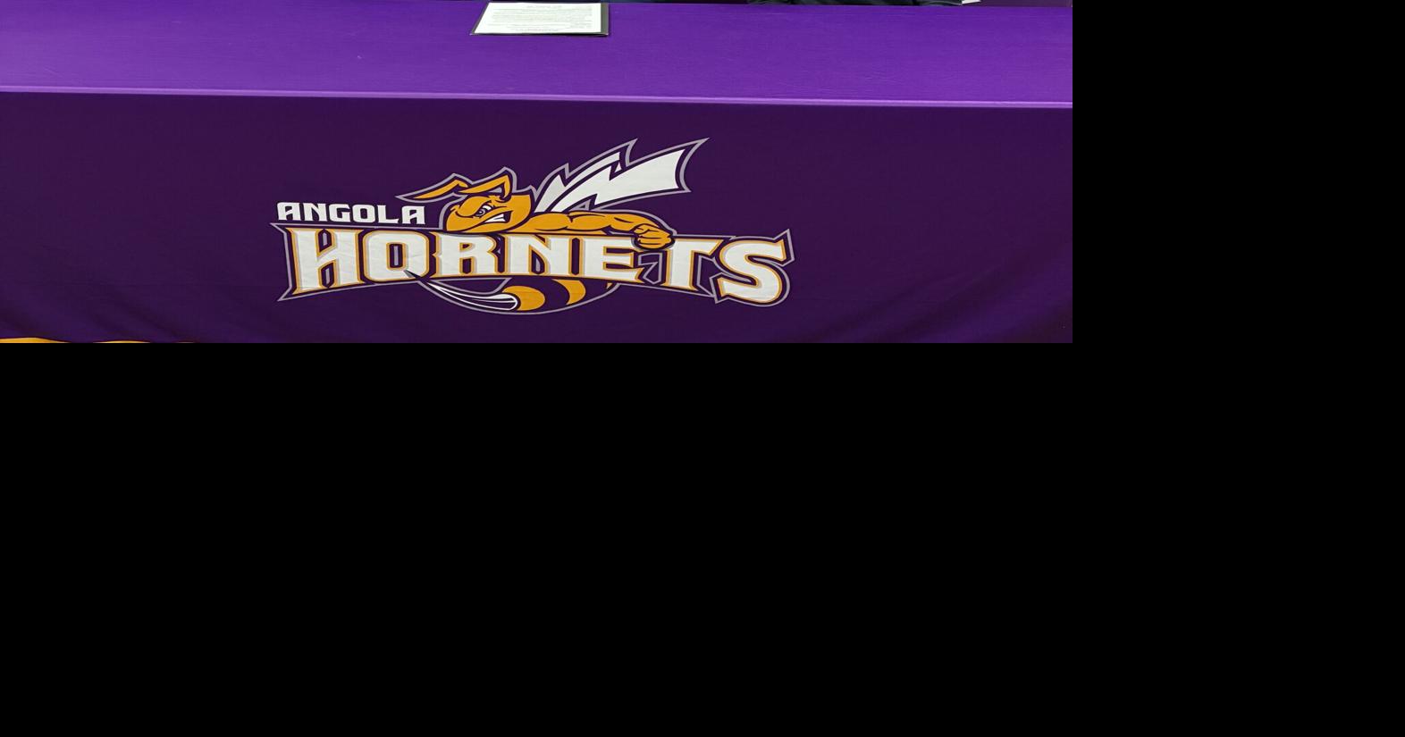 Ex-Hornet grid standout Thomas inks with Marian University