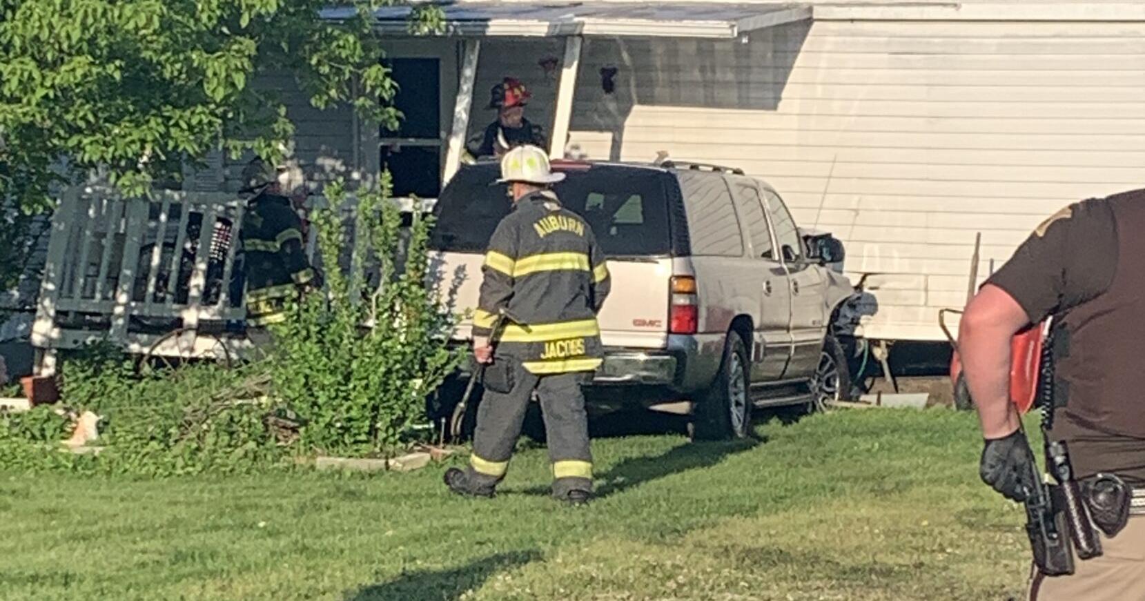 No injuries, but mobile home knocked off foundation in morning crash - Vimarsana News