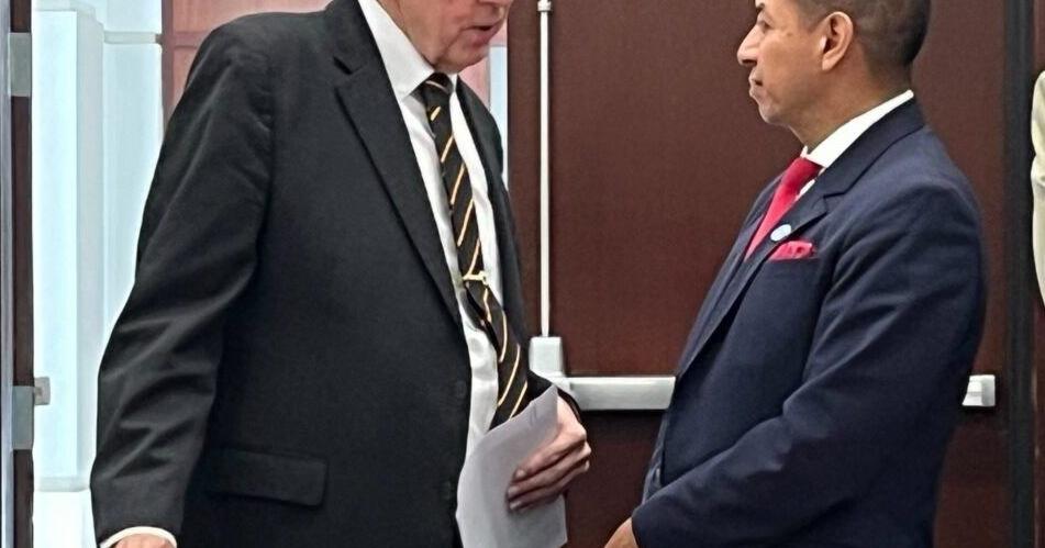 Top GOP election division leaders resign