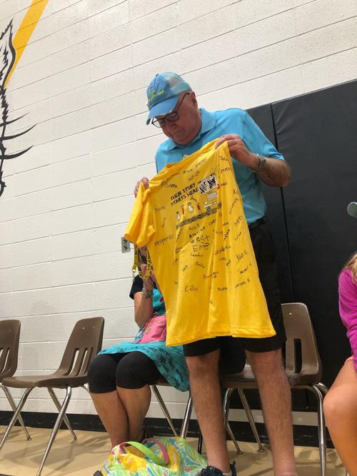 Huntertown students root for bus driver in his battle with cancer