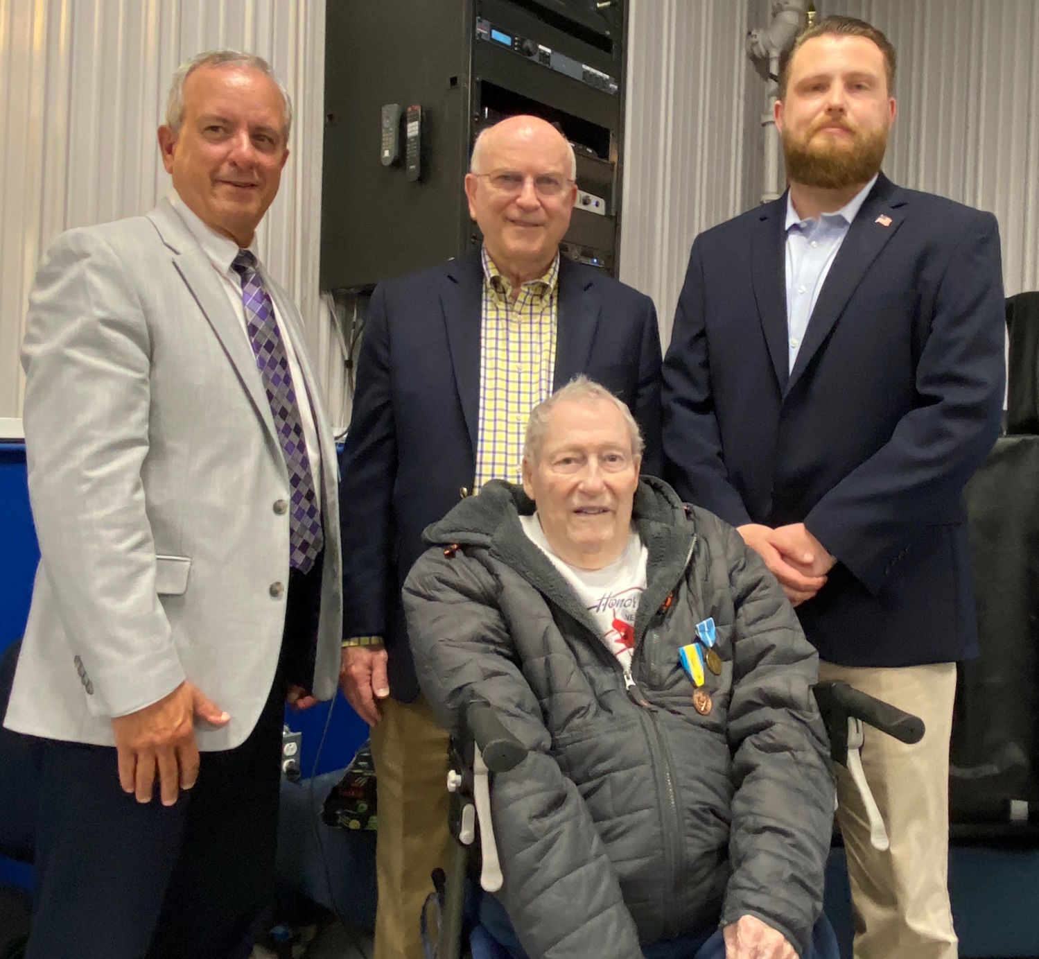 Veteran receives medals he earned 70 years ago - Vimarsana News