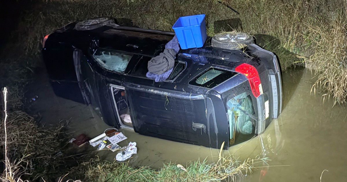 Illinois man treated for hypothermia after crash