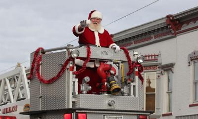 Santa arrives in Kendallville