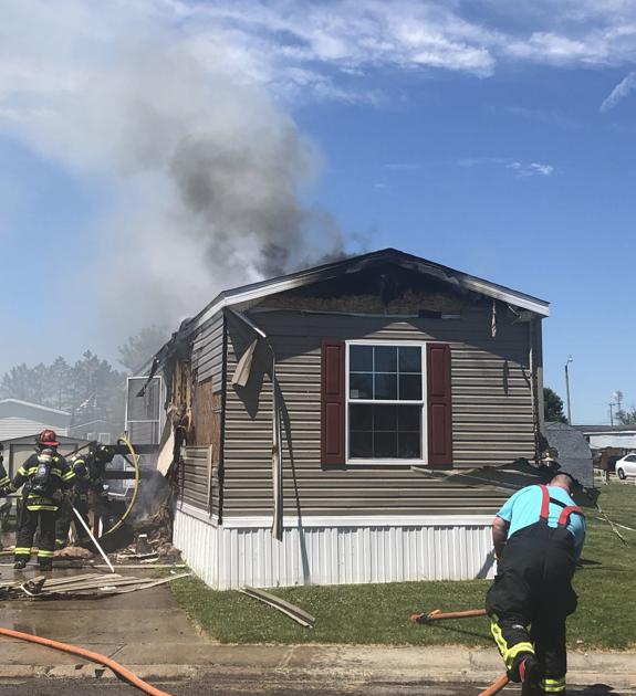 Three People Pets Escape Fire Garrett Clipper Kpcnews Com