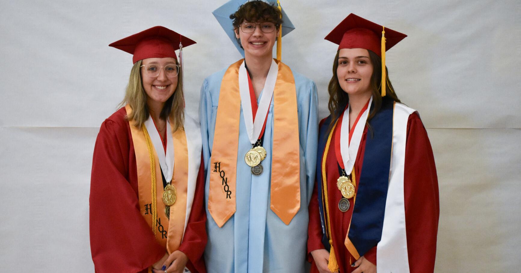Lakeland trio are valedictorians - Vimarsana News