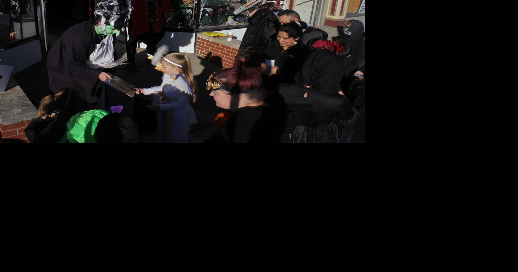 Kendallville Trick or Treat on Main Street 2022 Photo Galleries