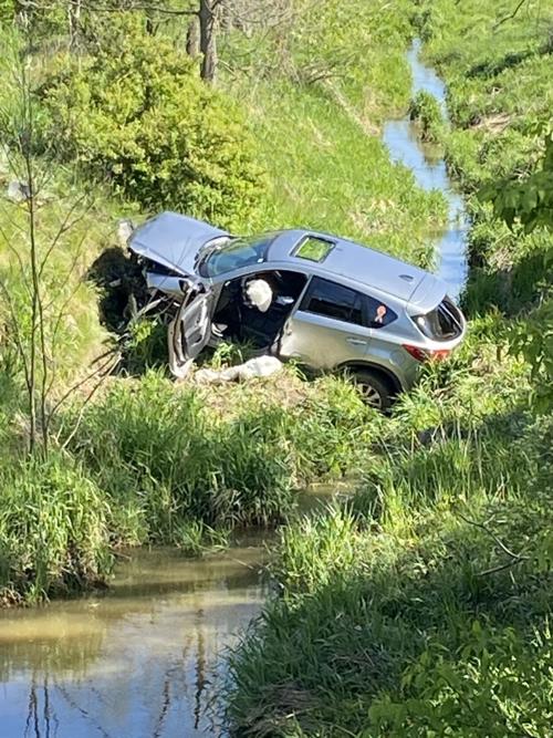 Crash injures Butler woman