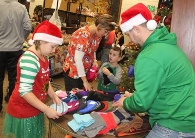 Food Pantry Volunteers Enjoy Serving Heraldrepublican