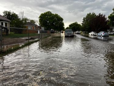 Milwaukee County Drowning: Homes Collapse, Streets Turn To Rivers - rus47n6