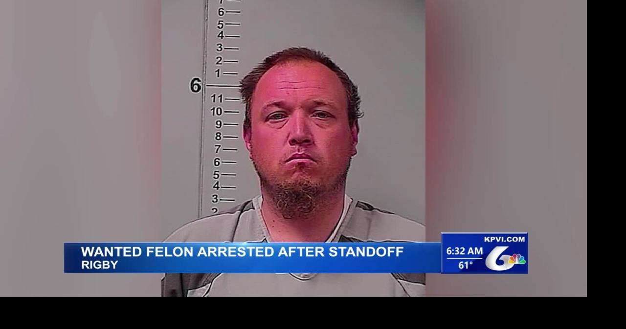 A Wanted Felon Was Arrested After Barricading Himself in a Bedroom ...