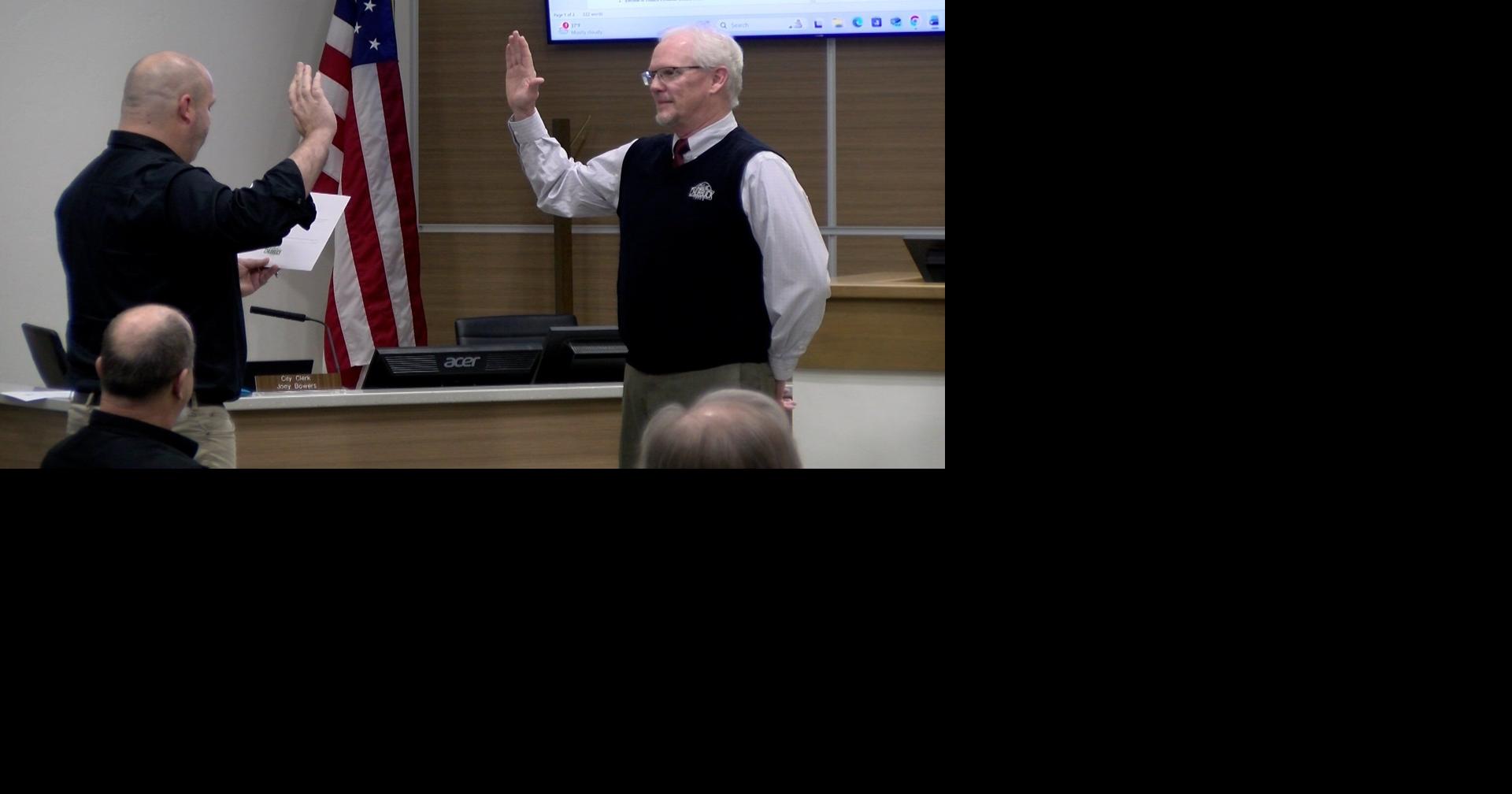 Rodney Burch Sworn in as Mayor of Chubbuck | News | kpvi.com
