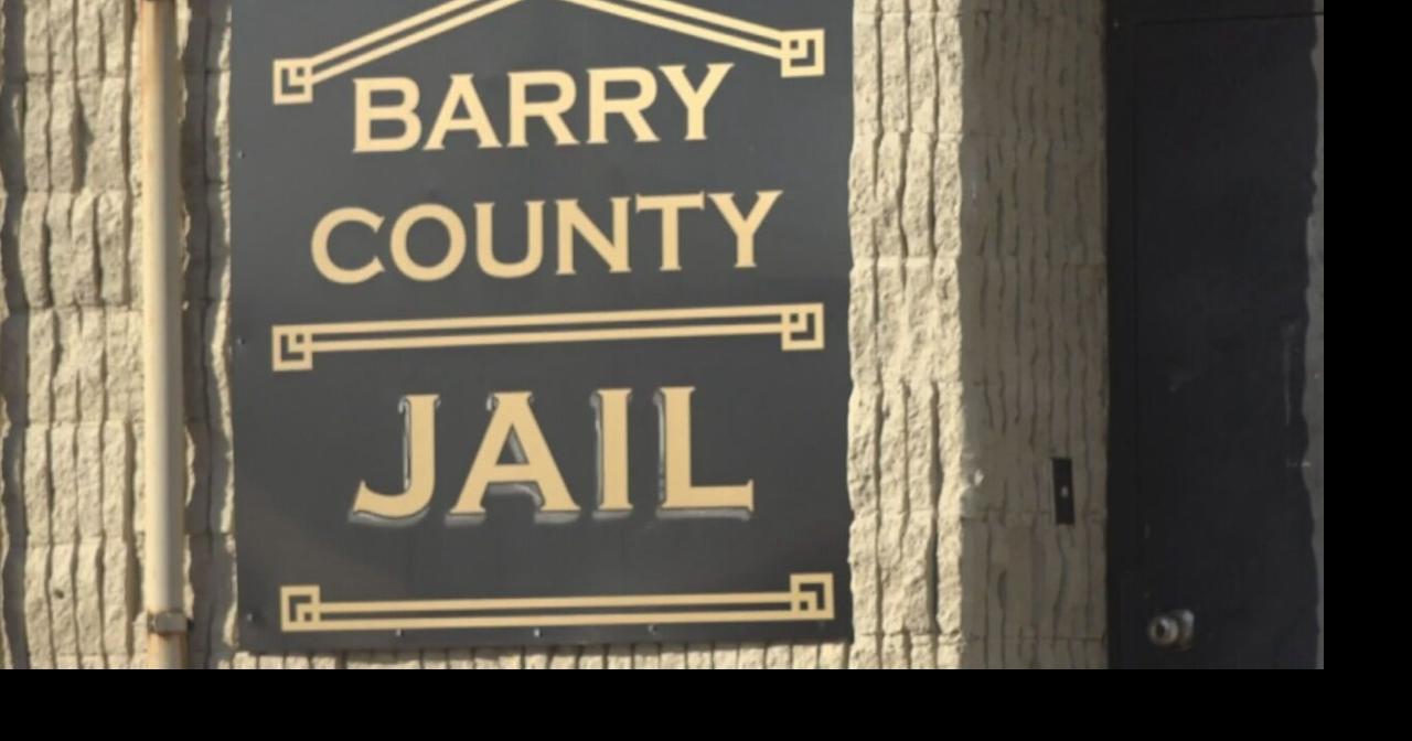 Inmates escape Barry County jail through ceiling News