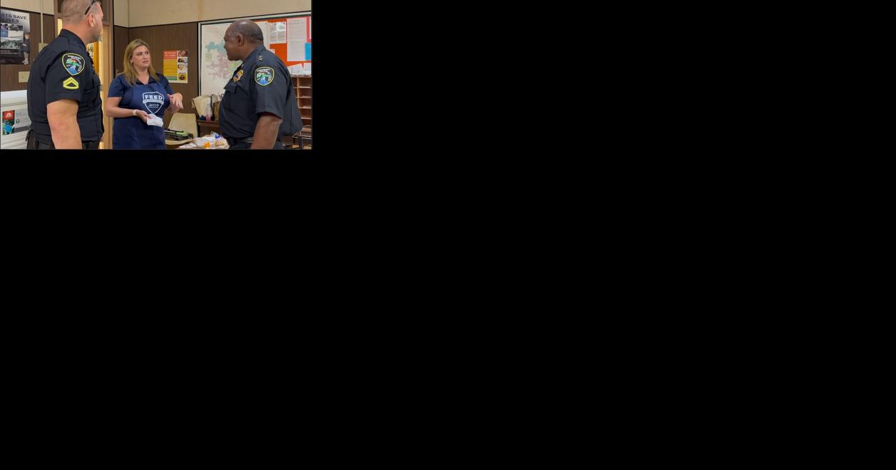 Local business owner 'Feeds the Cops' - Vimarsana News