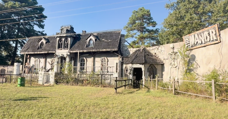 Graystone Scream Park brings Halloween scares to Longview