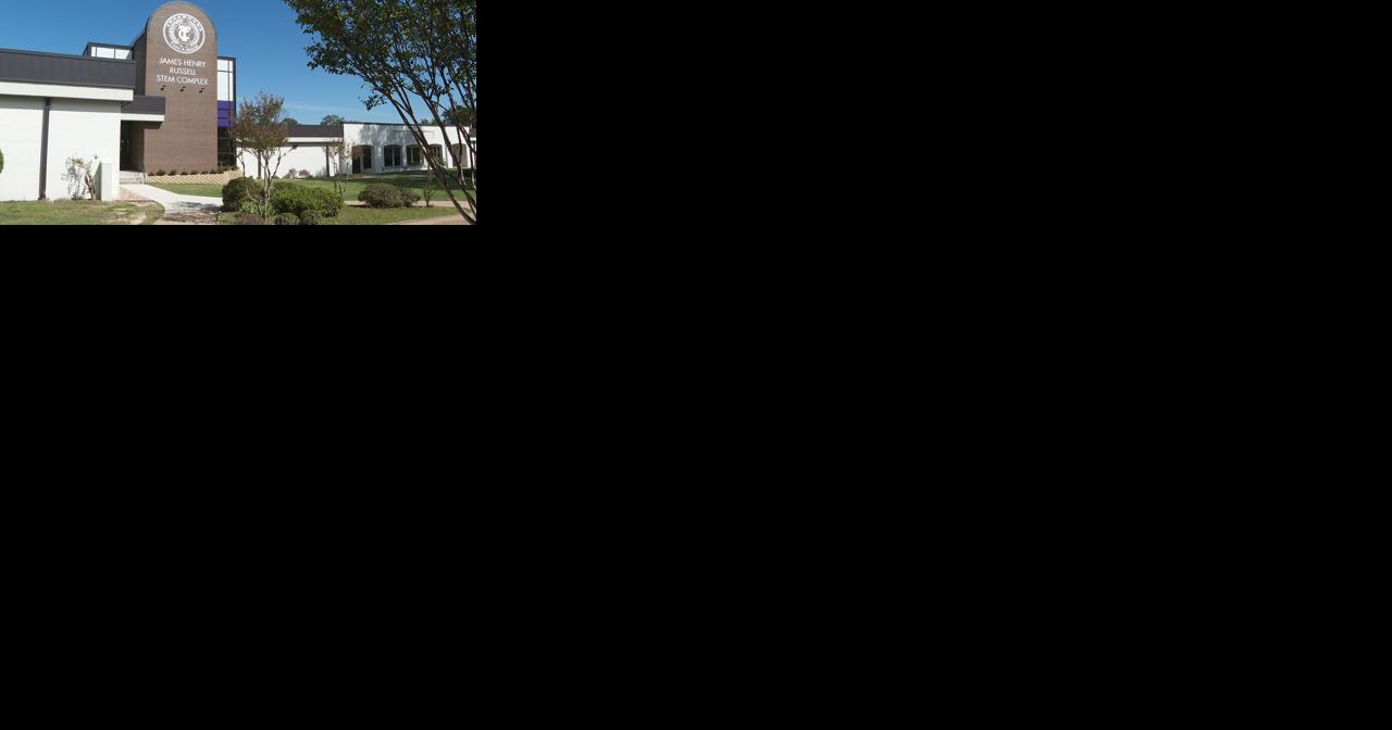 Texarkana College names STEM complex in honor of former college president - Vimarsana News