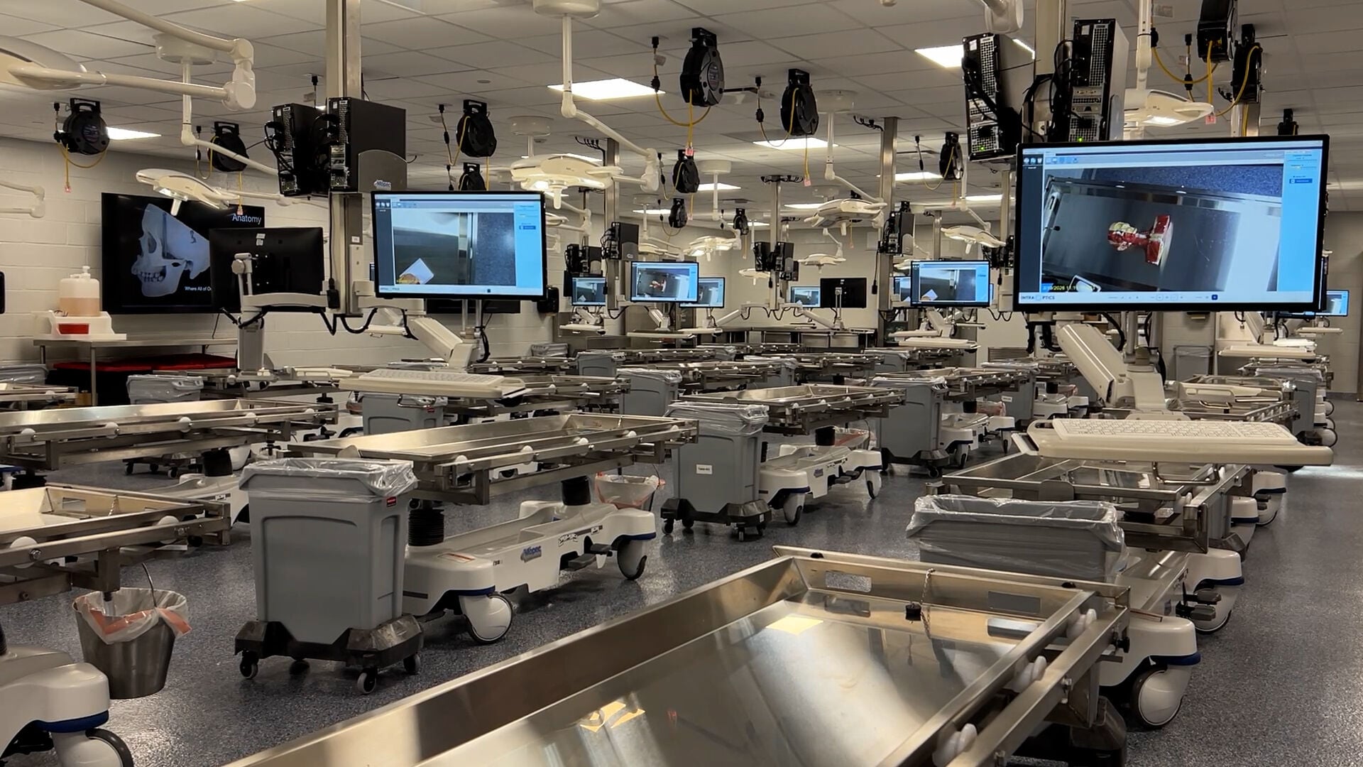 ktbs.com - LSU Health Shreveport unveils high-tech anatomy lab with virtual reality integration