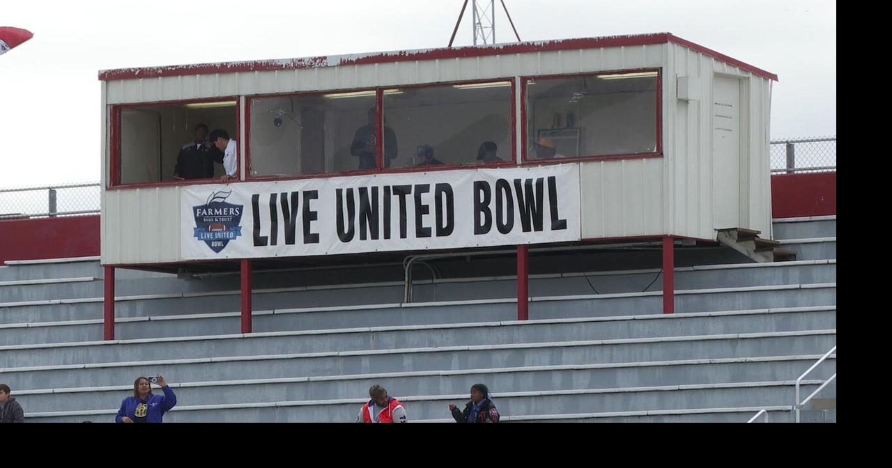 Live United Bowl game draws a crowd to Razorback Stadium in Texarkana ...