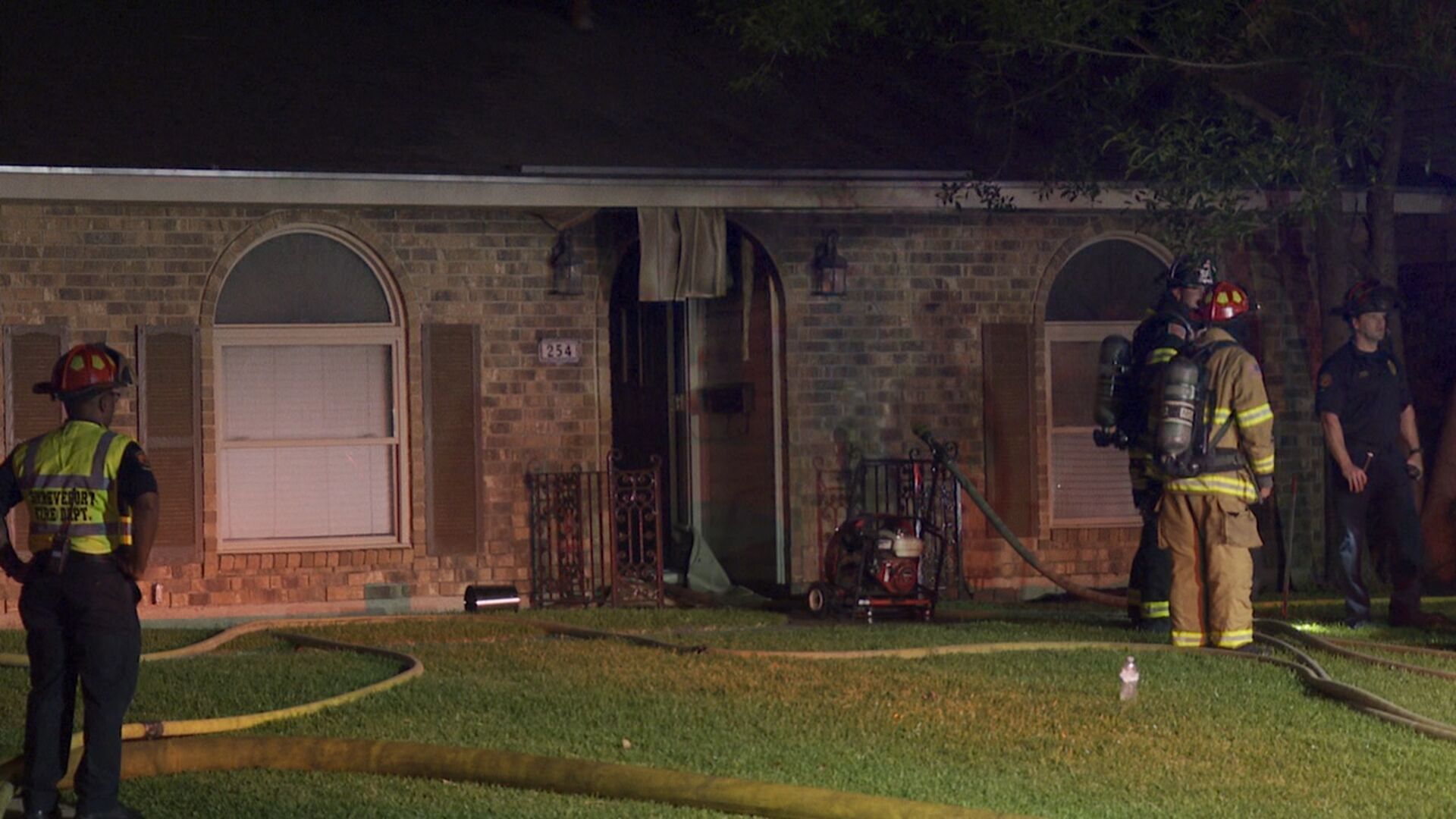 Firefighters: Smoke detectors save family in early morning fire - Vimarsana News