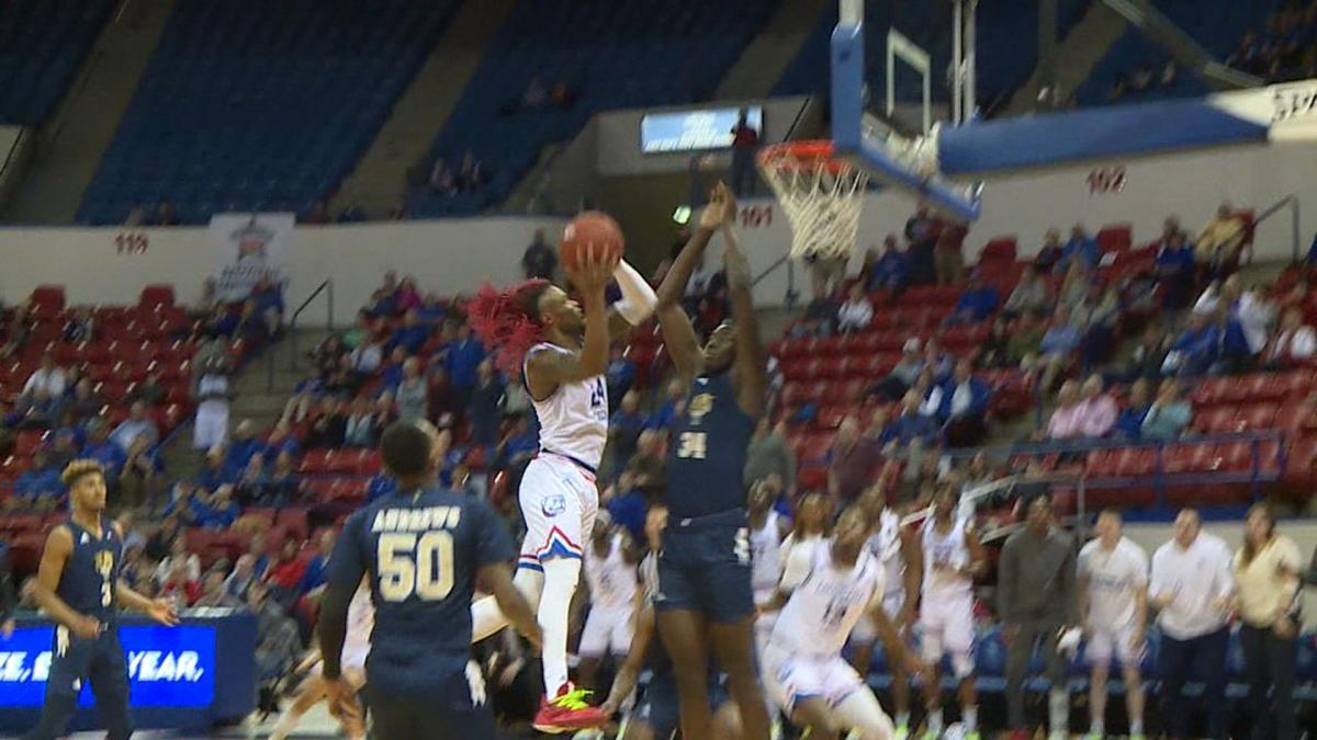 La Tech Wins Thriller Over Fiu Earns First Round Bye In Case