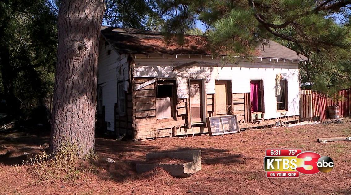 Possible historic log cabin discovered in Prescott, Arkansas