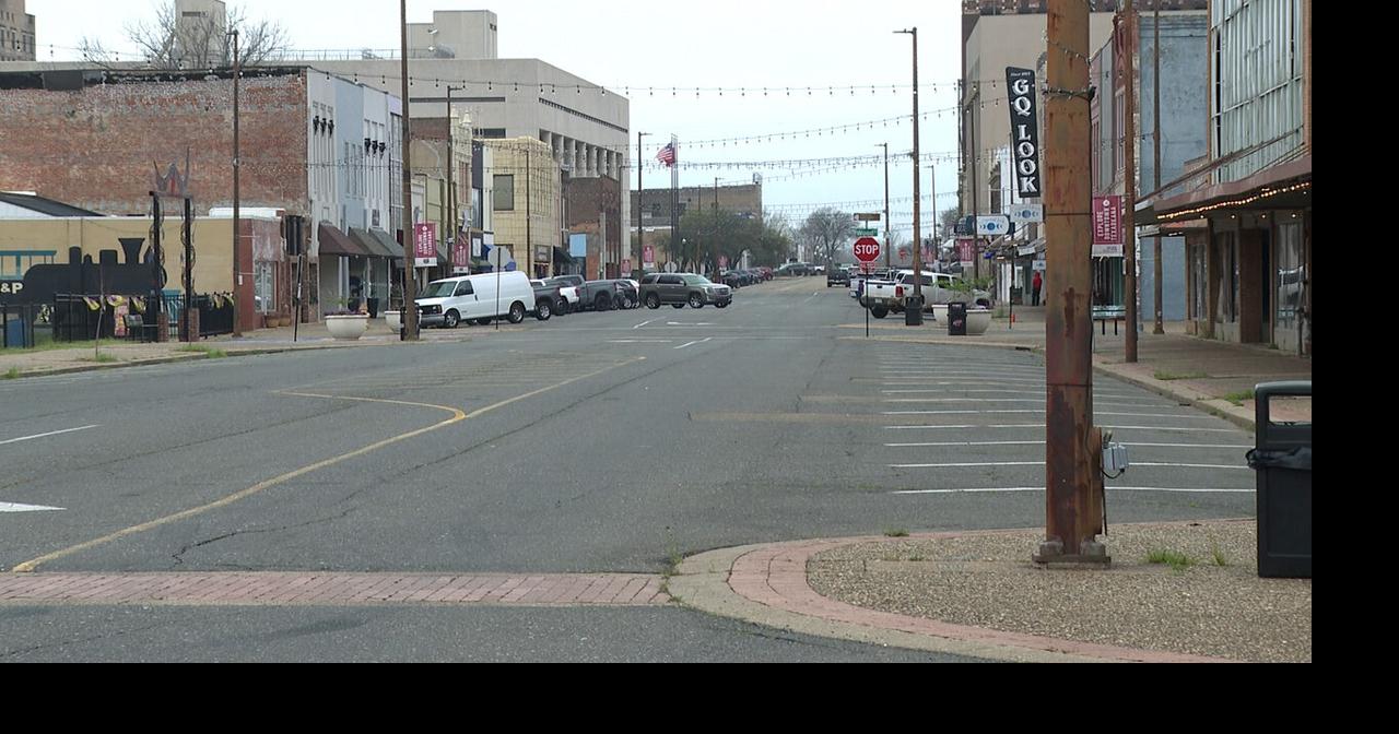 Police break up fight in downtown Texarkana; business to close