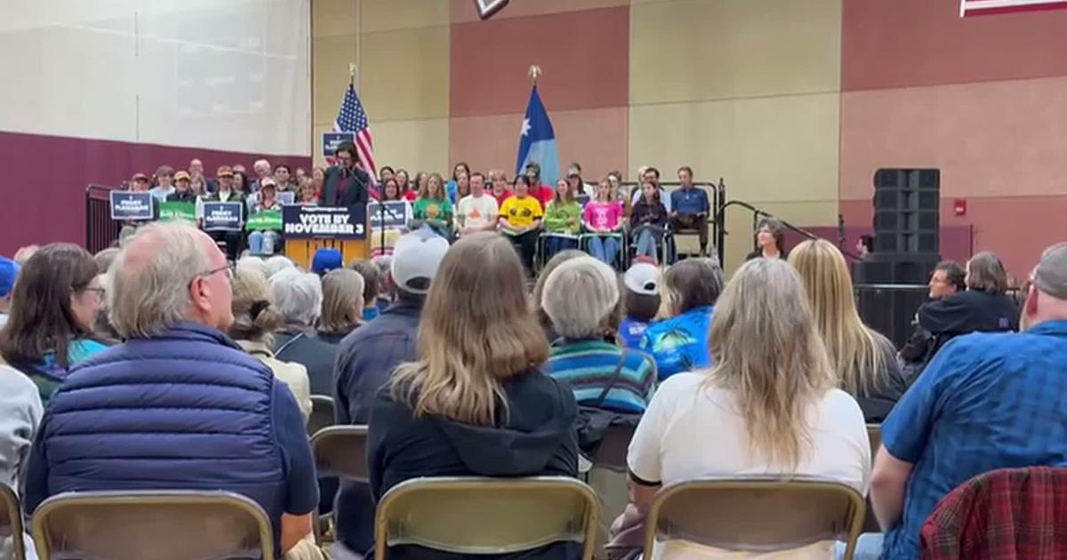 Ktbs.com RAW: MN: SEN. SANDERS BACKS FLANAGAN, ELLISON AT RALLY | News | ktbs.com