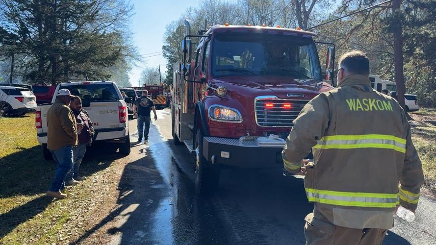 Vụ cháy nhà ở Waskom khiến hai người thiệt mạng.