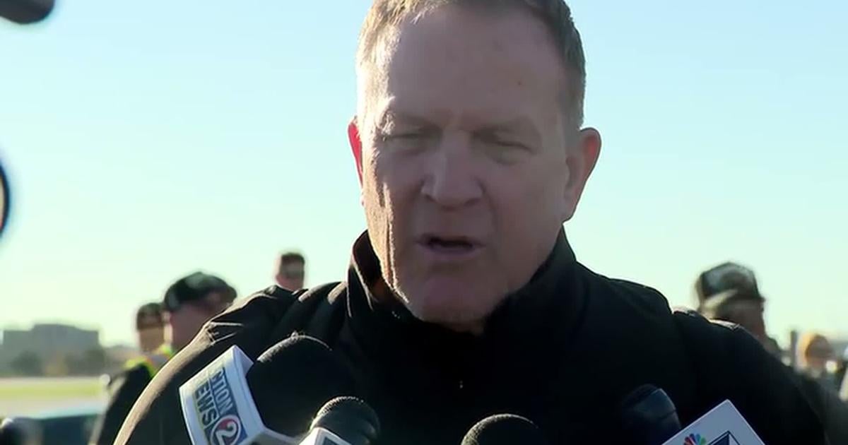 Ktbs.com RAW: WI: BREWERS ARRIVE HOME/MANAGER 'HAPPY' | National | ktbs.com